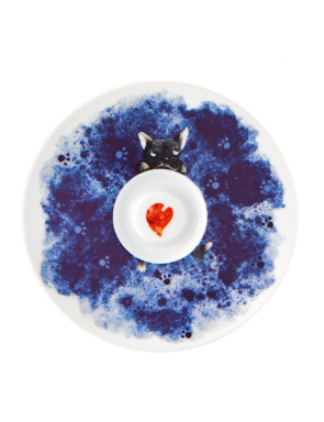Soucoupe avec taches de bleu et un coeur au centre