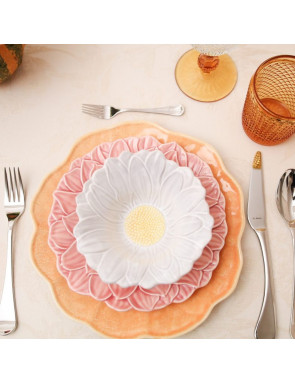 Bol Daisy sur Table et son fond jaune