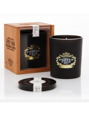 Bougie Ruby red dans la collection Portus Cal de Catselbel aux raisins et baies rouges dans un écrin noir mate